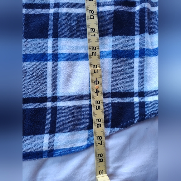 NAUTICA Men's Button Up Flannel Shirt. Size XL. Long Sleeves. - Picture 6 of 7